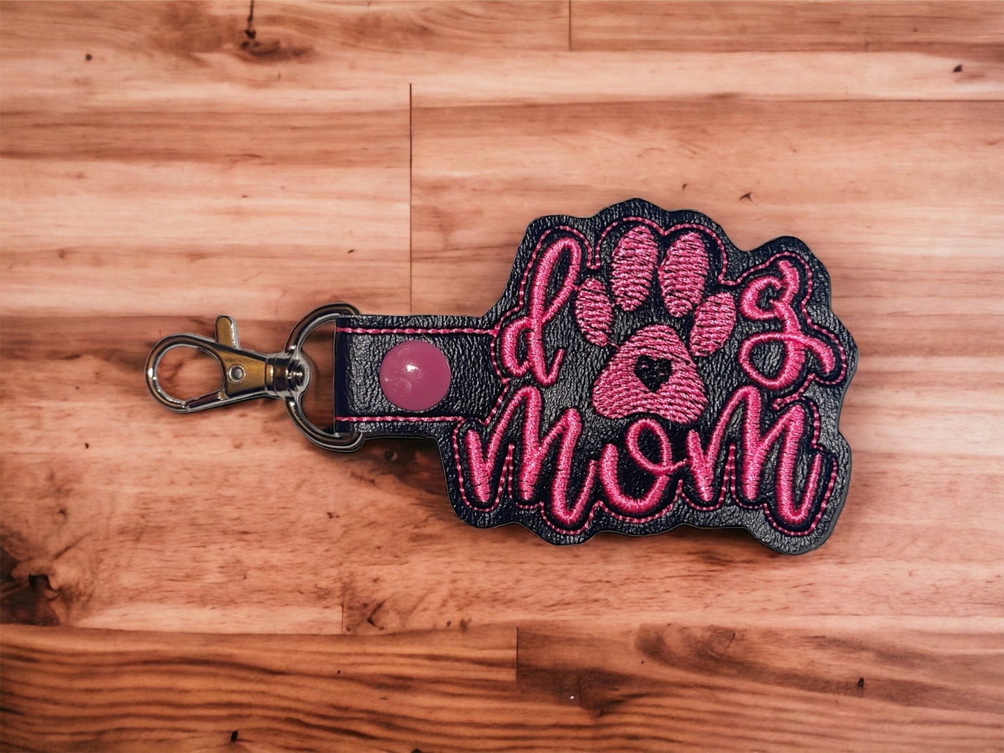 “Dog Mom” Embroidered Keychain (Black and Pink)